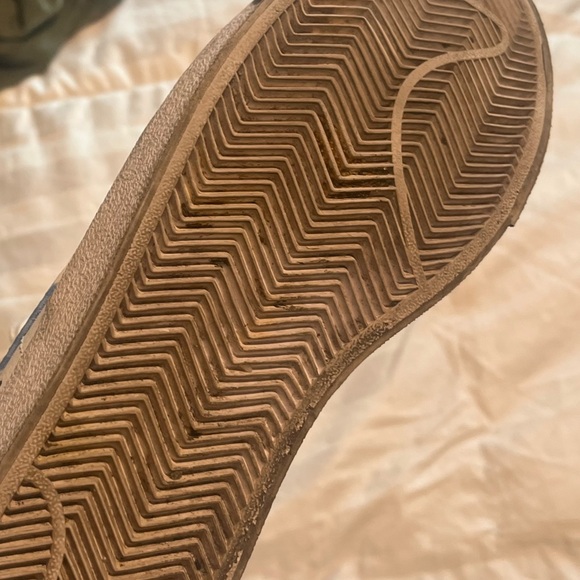 Hi-top nikes size 9.5 - Picture 2 of 7